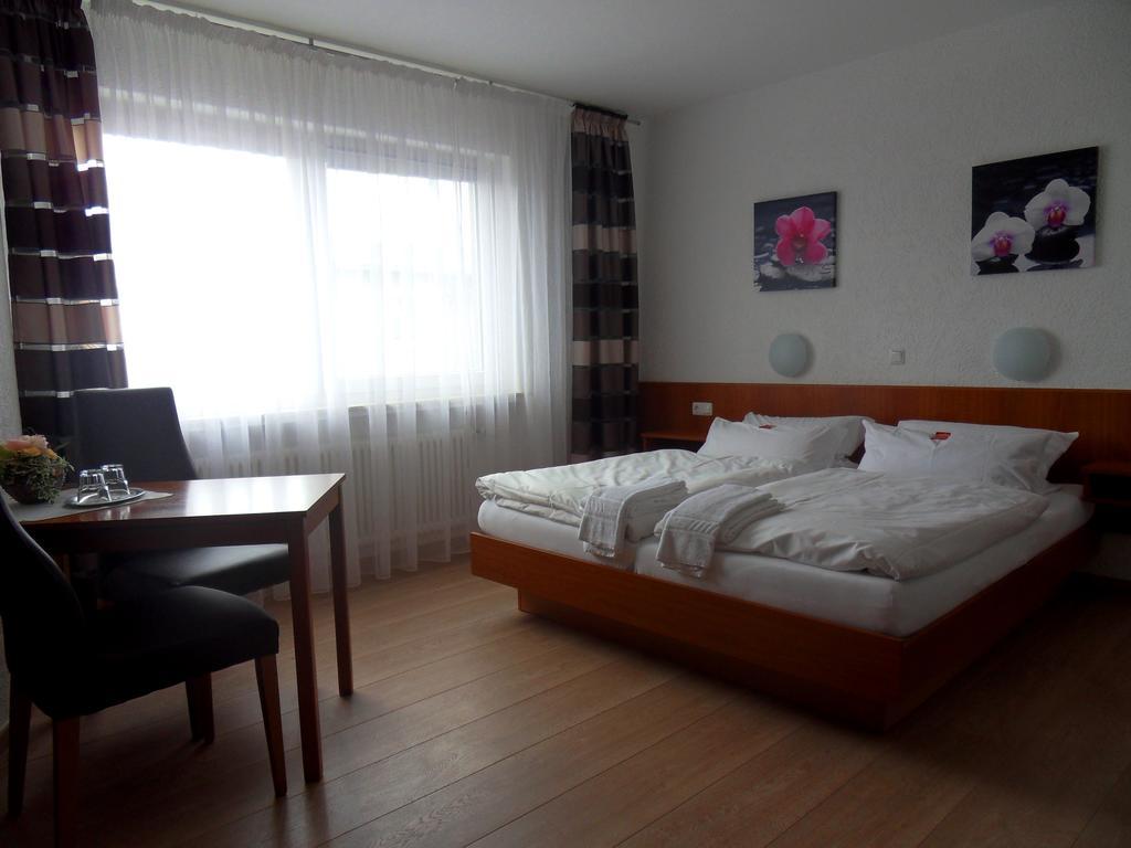 Hotel Linnert Weiterstadt Habitación foto